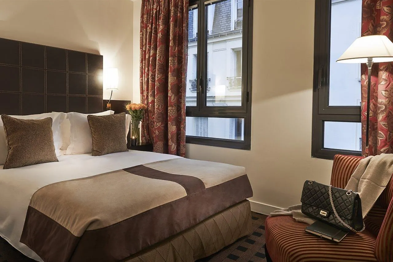 Hotel Plaza Tour Eiffel Parigi