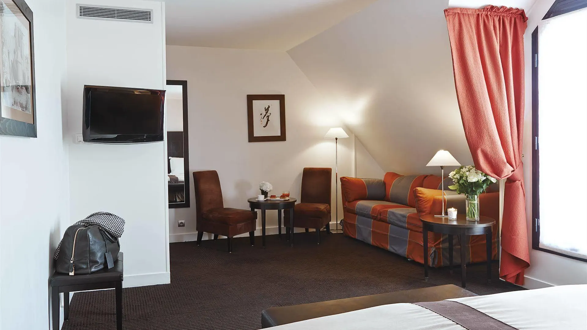 Plaza Tour Eiffel Hotel